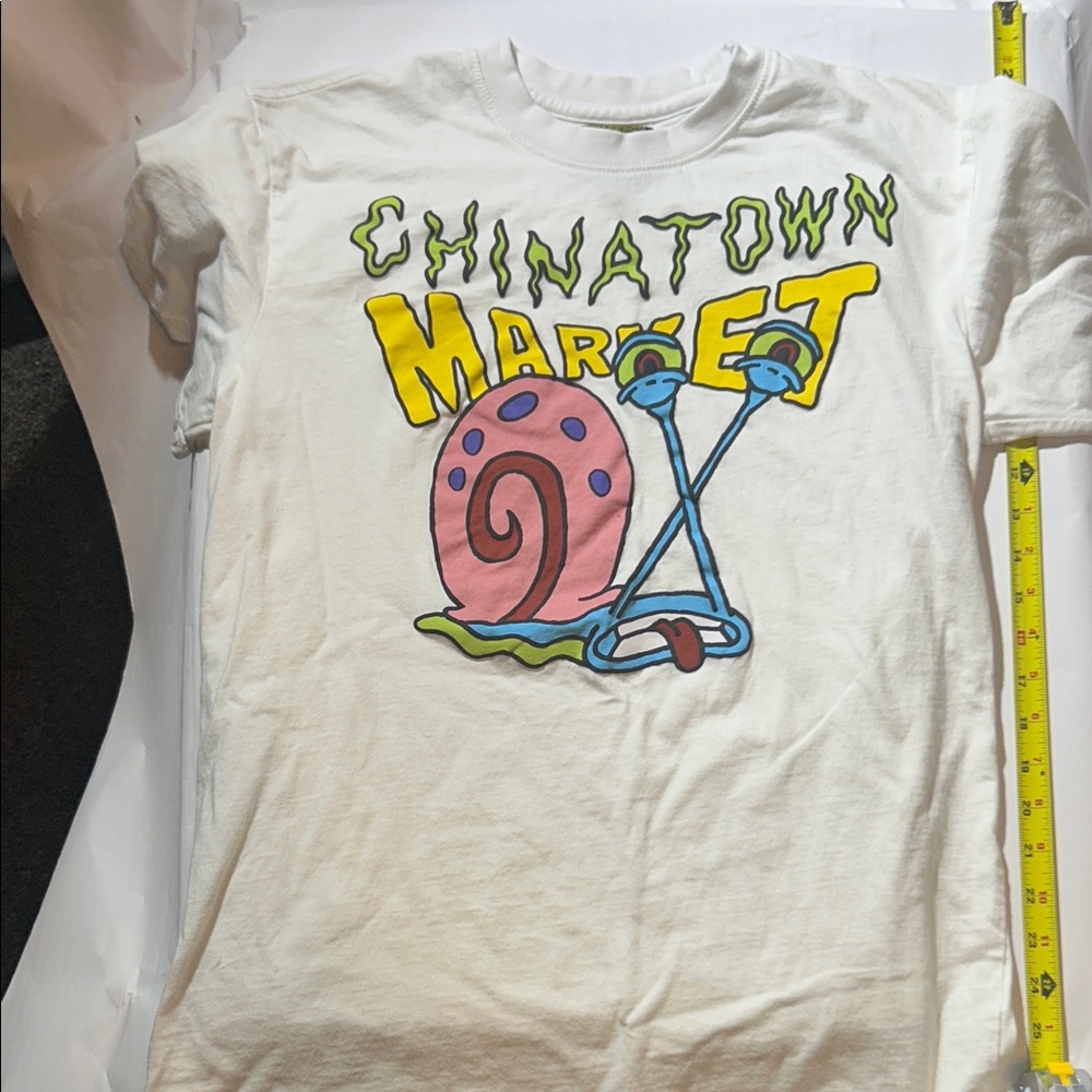 Chinatown Market - Gary the Snail (SpongeBob SquarePants) White Graphic T-Shirt